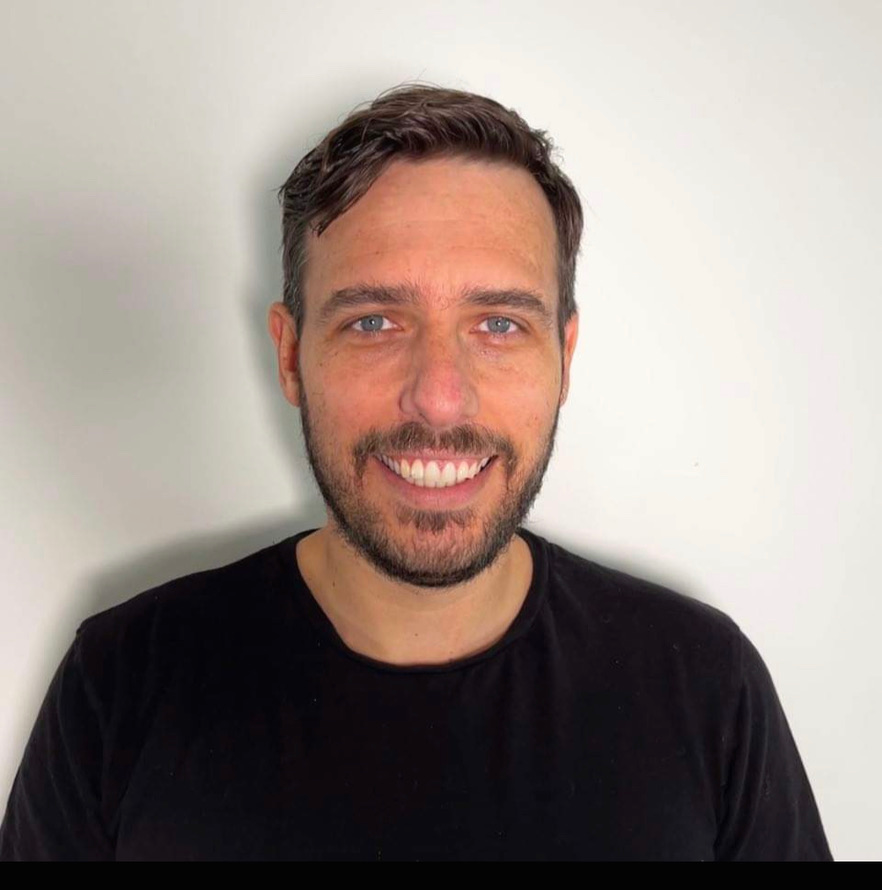 Simon Vorster, founder of Raising Vibrations